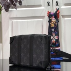 루이비통 LOUIS VUITTON 2020 SS 모노그램 블랙 박스 크로스백 M45671 커스텀급