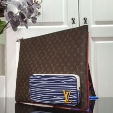 루이비통 LOUIS VUITTON 2020 SS 모노그램 포쉐트 A4 멀티포켓 M69690 커스텀급