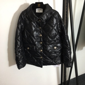 샤넬 CHANEL 2020 SS 로고 자수 퀄팅 여성 반패딩 커스텀급