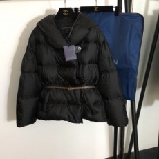 루이비통 LOUIS VUITTON 2020 SS 모노그램 벨트 여성 반패딩 미러급