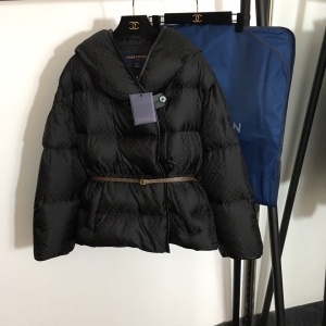 루이비통 LOUIS VUITTON 2020 SS 모노그램 벨트 여성 반패딩 미러급