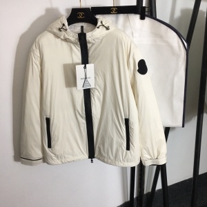 몽클레어 MONCLER 2020 SS 블랙로고 포켓 후드 여성 반패딩 커스텀급
