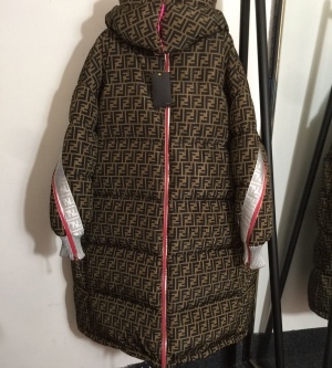 펜디 FENDI 2020 SS 후드 띠로고 여성 롱패딩 미러급