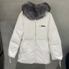프라다 PRADA 2020 SS 여우퍼 패치로고 지퍼 여성 패딩 커스텀급