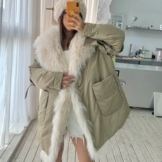 미스터앤미세스 MR&MRS 2020 SS 양털 여성 롱패딩 미러급