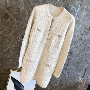 샤넬 CHANEL 2020 SS 진주단추 포켓 여성 롱니트 커스텀급