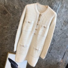 샤넬 CHANEL 2020 SS 진주단추 포켓 여성 롱니트 커스텀급