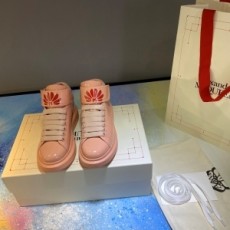 알렉산더 맥퀸 ALEXANDER MCQUEEN 2020 SS 오버솔 연핑크 유광 신형 커플 슈즈 커스텀급