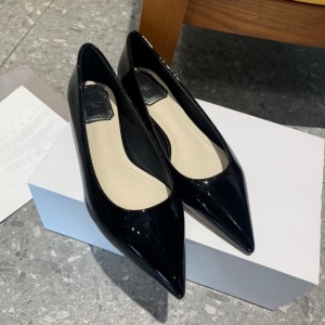 디올 DIOR 2020 SS 에나멜 레더 여성 플랫슈즈