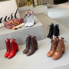 루이비통 LOUIS VUITTON 2020 SS 로고 투톤 여성 쇼트부츠