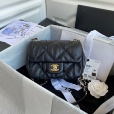 샤넬 CHANEL 2020 SS 스몰 카프스킨 체인 플랩백 AS2232 커스텀급