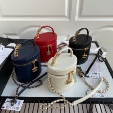샤넬 CHANEL 2020 SS 램스킨 퀄팅 원형 지퍼 체인 숄더백 AS2061 커스텀급