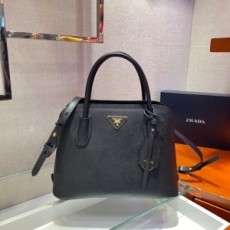 프라다 PRADA 2020 SS 사피아노 마티네 백 블랙 1BA295 미러급