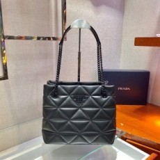 프라다 PRADA 2020 SS 로고 퀄팅 스펙트럼 체인 숄더백 1BG298 커스텀급