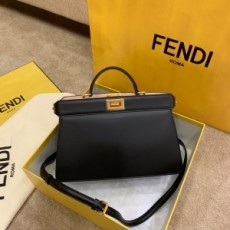 펜디 FENDI 2020 SS 피카부 아이코닉 레더 토트백 커스텀급