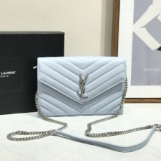 생로랑 SAINT RAURENT 2020 SS 쉐브론 로고 체인 민트 클러치백 2821 커스텀급