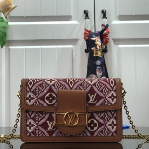 루이비통 LOUIS VUITTON 2020 SS 1854 자카드 도핀 체인 월릿 버건디 M69992 커스텀급