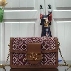 루이비통 LOUIS VUITTON 2020 SS 1854 자카드 도핀 체인 월릿 버건디 M69992 커스텀급