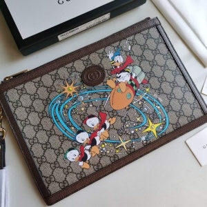 구찌 GUCCI 2020 SS 디즈니 도널드덕 지퍼 클러치백 647925 커스텀급