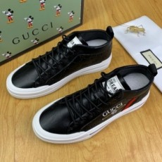 구찌 GUCCI 2020 SS 시마라인 삼선 로고 남성 슈즈