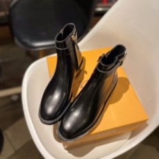 토즈 TODS 2020 SS 스티치 금속버클 여성 쇼트부츠