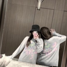 디올 DIOR 2020 SS 캐릭터 플라워 라운드넥 여성 니트 가디건