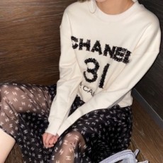 샤넬 CHANEL 2020 SS 진주로고 라운드넥 여성 긴팔티