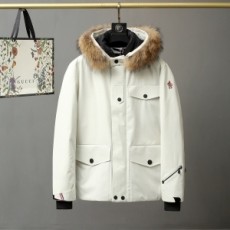 몽클레어 MONCLER 2020 SS 포켓 로고 남성 패딩 커스텀급
