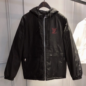 루이비통 LOUIS VUITTON 2020 SS 로고 자수 후드남성 패딩점퍼 커스텀급