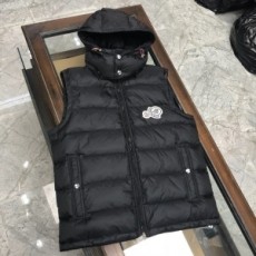 몽클레어 MONCLER 2020 SS 패치로고 지퍼 후드 남성 패딩조끼 커스텀급