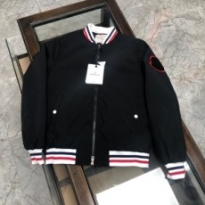 몽클레어 MONCLER 2020 SS 패치로고 라인 포켓 남성 패딩 커스텀급