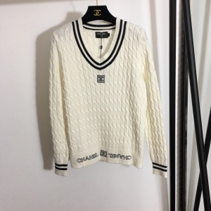샤넬 CHANEL 2020 SS 캐릭터 로고 자수 여성 니트