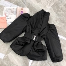 미우미우 MIUMIU 2020 SS 퍼프소매 벨트장식 여성 패딩 커스텀급