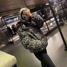 몽클레어 MONCLER 2020 SS 캐릭터 패치로고 여성 패딩 커스텀급