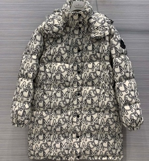 몽클레어 MONCLER 2020 SS 캐릭터 패치로고 여성 롱패딩 커스텀급