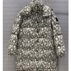 몽클레어 MONCLER 2020 SS 캐릭터 패치로고 여성 롱패딩 커스텀급
