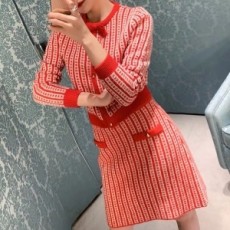 미우미우 MIUMIU 2020 SS 스트라이프 리본 포켓 여성 니트 투피스