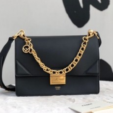 펜디 FENDI 2020 칸유 F로고 금속버클 무광 미듐 체인 크로스백 커스텀급