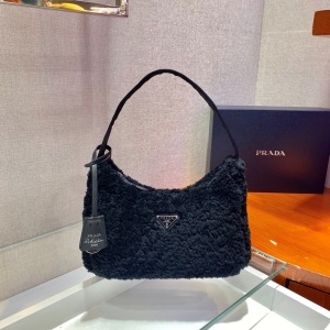 프라다 PRADA 2020 테수토 퍼장식 숄더백 NE515 커스텀급