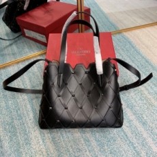 발렌티노 VALENTINO 2020 가라바니 락스터드 블랙 숄더백 2033 커스텀급