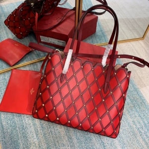 발렌티노 VALENTINO 2020 가라바니 락스터드 레드 숄더백 2033 커스텀급
