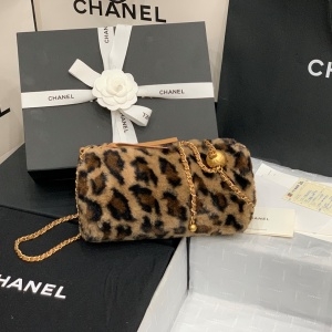 샤넬 CHANEL 2020 하트각인 호피퍼 지퍼 체인 크로스백 AS1899 커스텀급