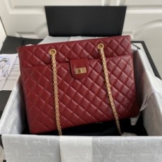 샤넬 CHANEL 2020 카프스킨 빈티지 퀄팅 버클 레드 체인 숄더백 AS6611 커스텀급