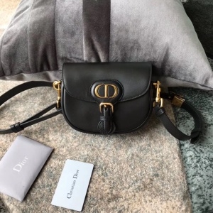 디올 DIOR 2020 CD로고 금속버클 바비  크로스백 커스텀급
