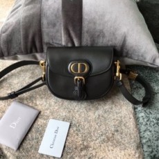 디올 DIOR 2020 CD로고 금속버클 바비  크로스백 커스텀급