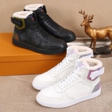 루이비통 LOUIS VUITTON 2020 V로고 앙프렝뜨 하이탑 남성 슈즈 커스텀급