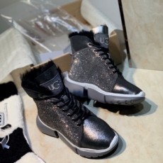 어그 UGG 2020 패치로고 글리터 퍼안감 여성 쇼트부츠 커스텀급