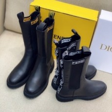 펜디 FENDI 2020 로고 자수 패치 투톤 레더 여성 중부츠 커스텀급