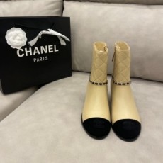 샤넬 CHANEL 2020 CC로고 체인장식 퀄팅 여성 쇼트부츠 커스텀급