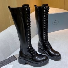 프라다 PRADA 2020 삼각로고 지퍼 끈장식 여성 롱부츠 커스텀급